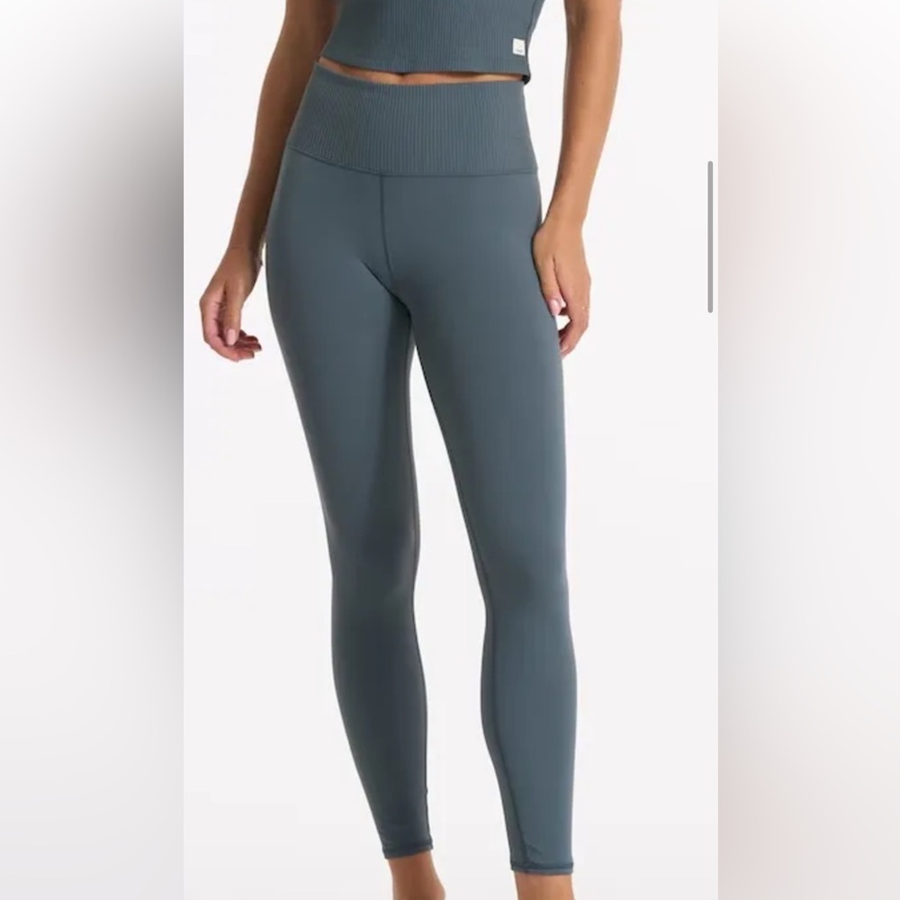 Vuori Rib Studio Leggings Stone Size XS, excellent condition worn 2 times